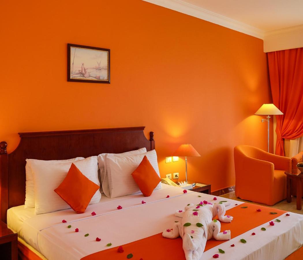 Double or Twin Room with Sea View