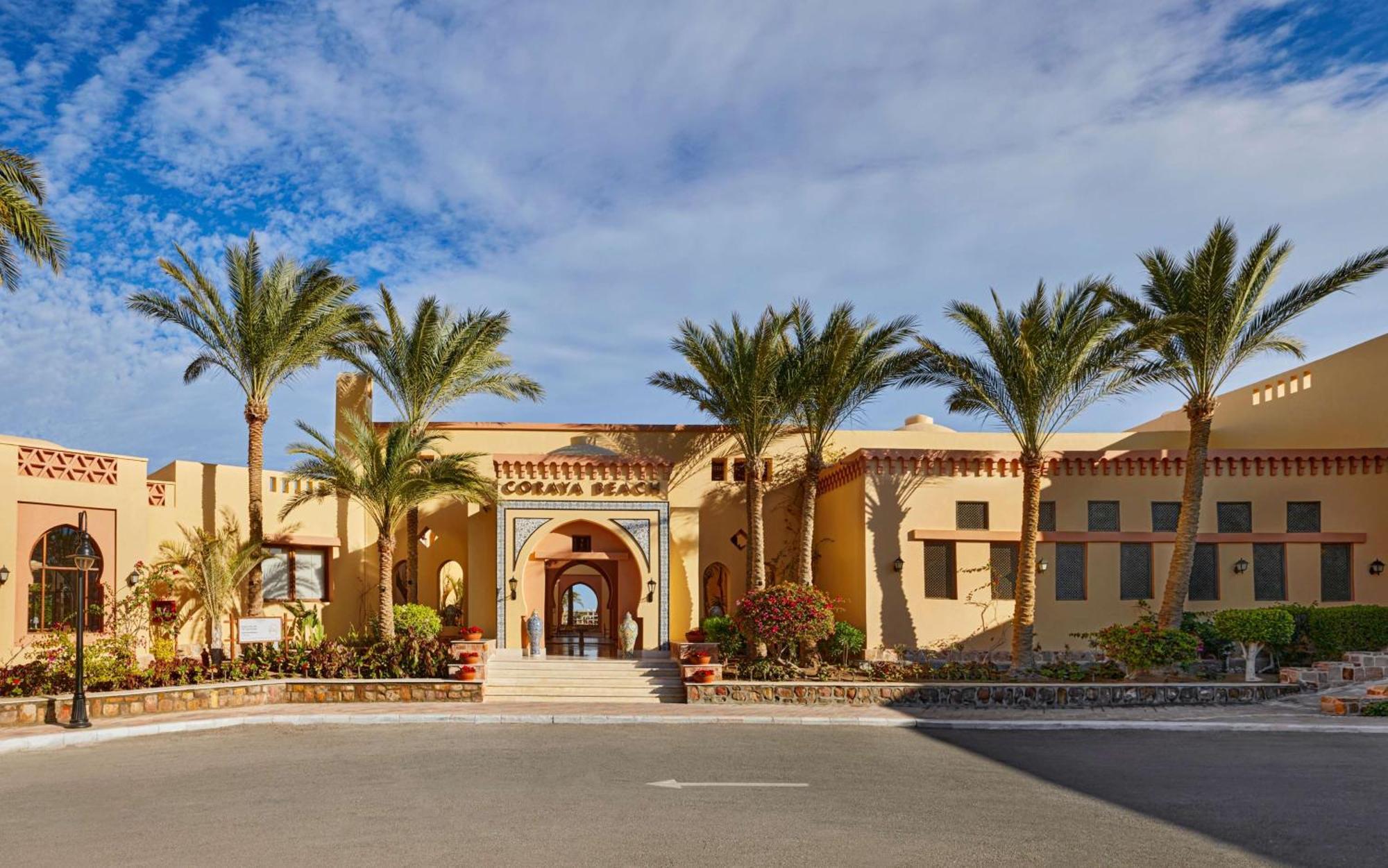 Superior, Queen or Twin Bed, Pool View