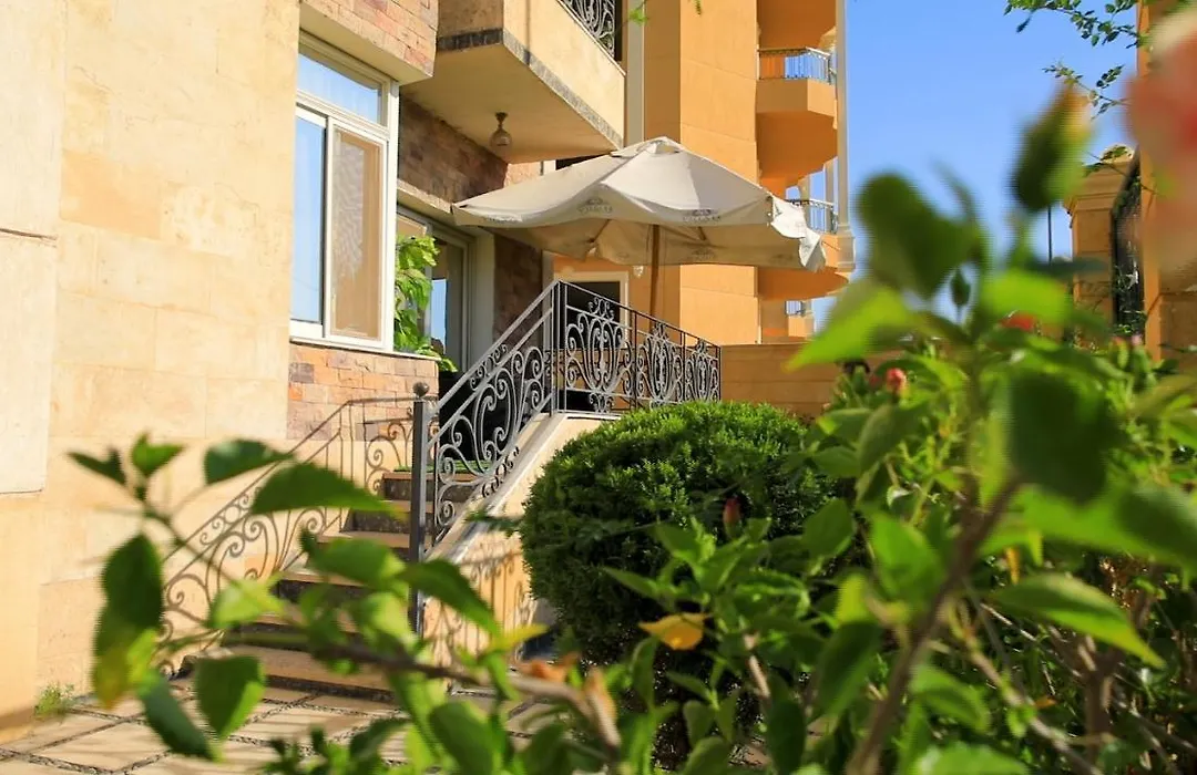 Villa 14 Suites-1