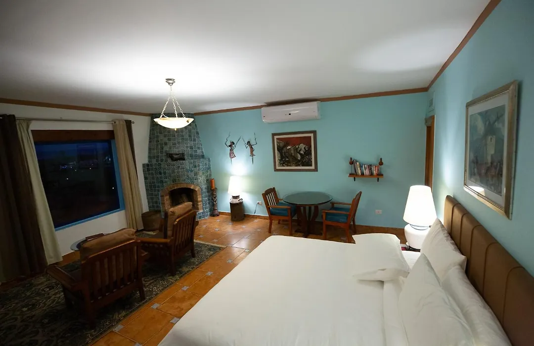 Lazibinn Boutique Hotel-1