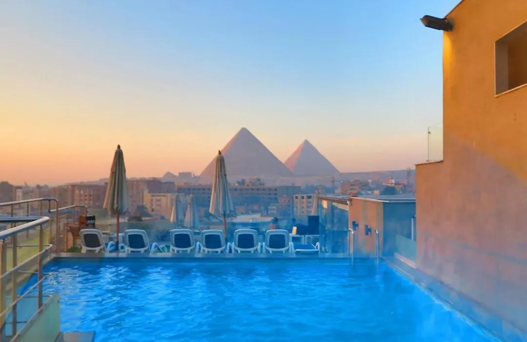 Pyramid Front Hotel-1