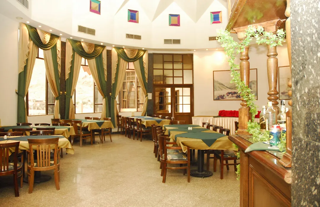 Catherine Plaza Hotel-1