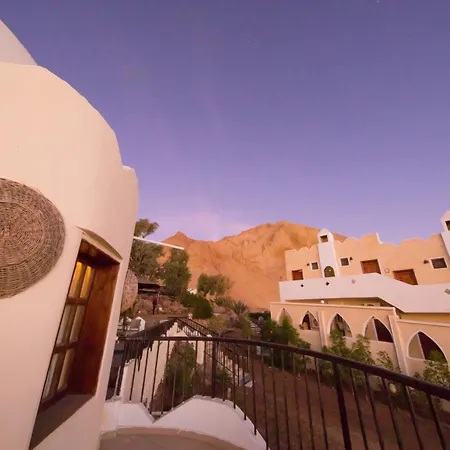 The Bedouin Moon-3