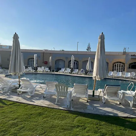 Golden Lake Marina Hotel-3