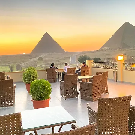 Egypt Pyramids Inn-3