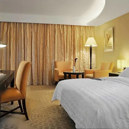 Le Meridien Pyramids Hotel & Spa-2