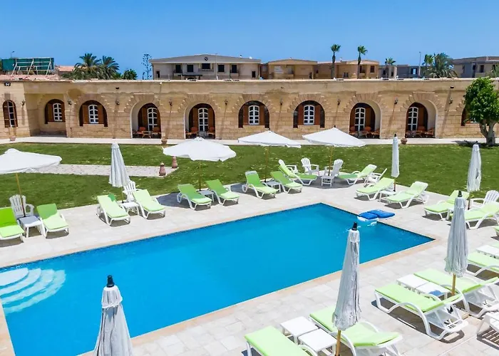 Golden Lake Marina Hotel El Alamein