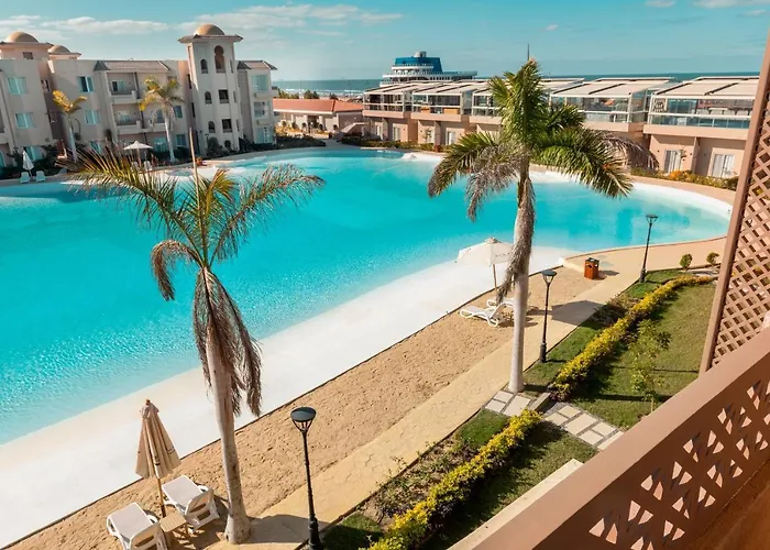 Marom Resort & Beach