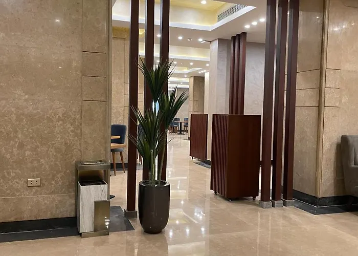 Pyramids Plaza