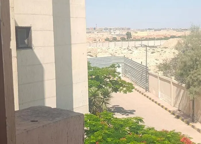 مارسيليا علم الروم ريزورت للعائلات فقط