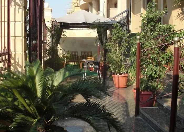 Cairo Plaza Guest House