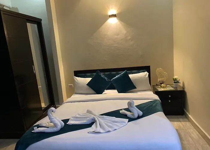 Tut Pyramids View Hotel Kafrat al Jabal